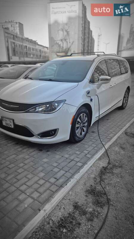 Chrysler Pacifica 2020