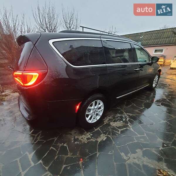 Минивэн Chrysler Pacifica 2016 в Ахтырке