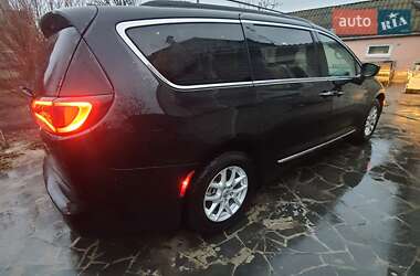 Минивэн Chrysler Pacifica 2016 в Ахтырке