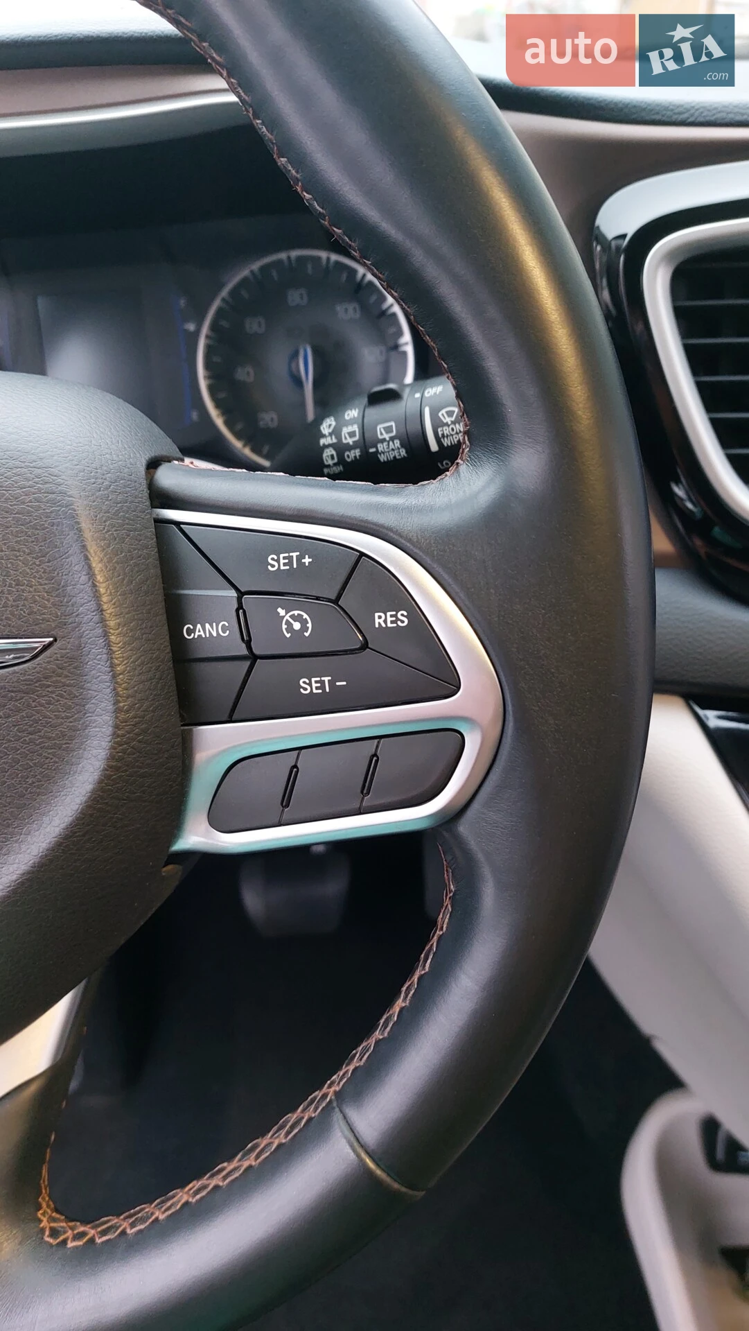2016 Chrysler Pacifica - мініатюра 37