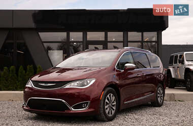 Минивэн Chrysler Pacifica 2020 в Черновцах