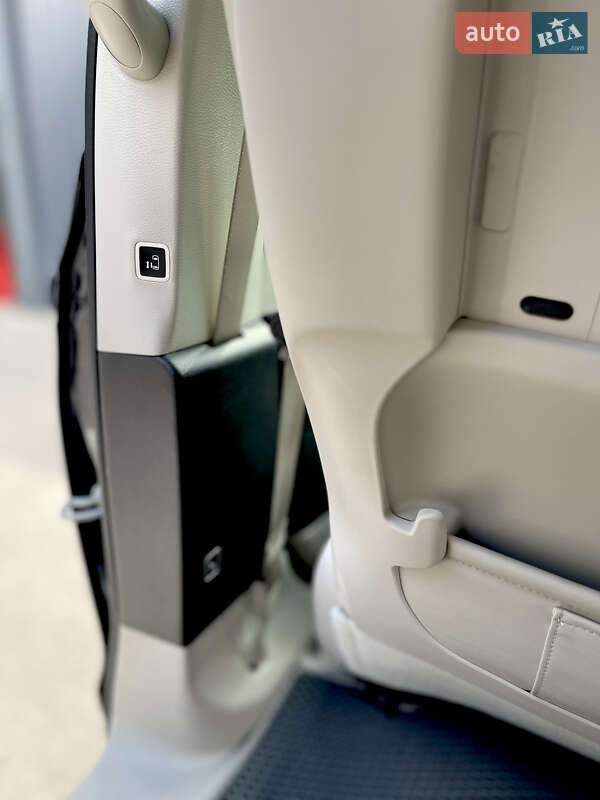 Минивэн Chrysler Pacifica 2019 в Одессе