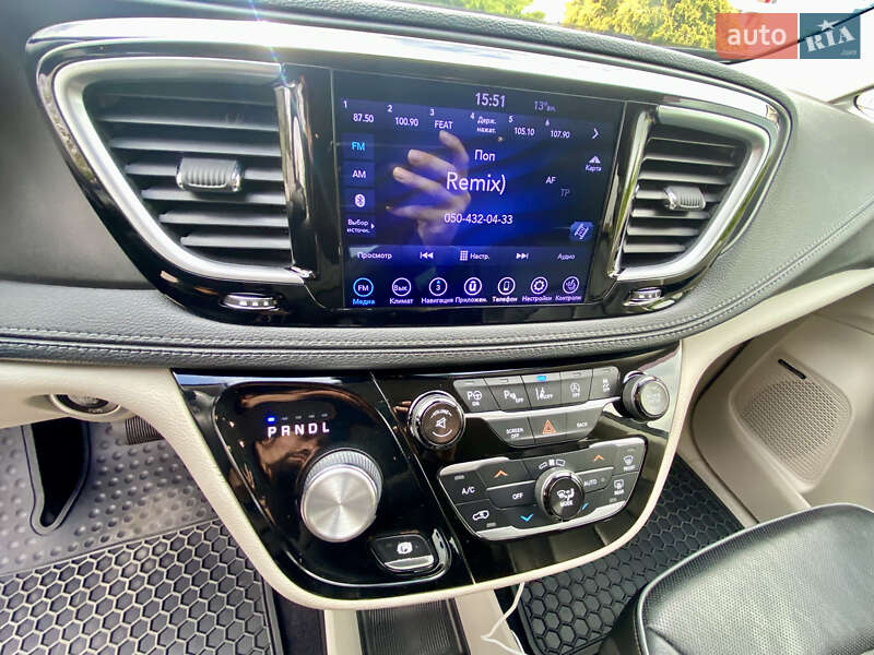 Минивэн Chrysler Pacifica 2020 в Ужгороде