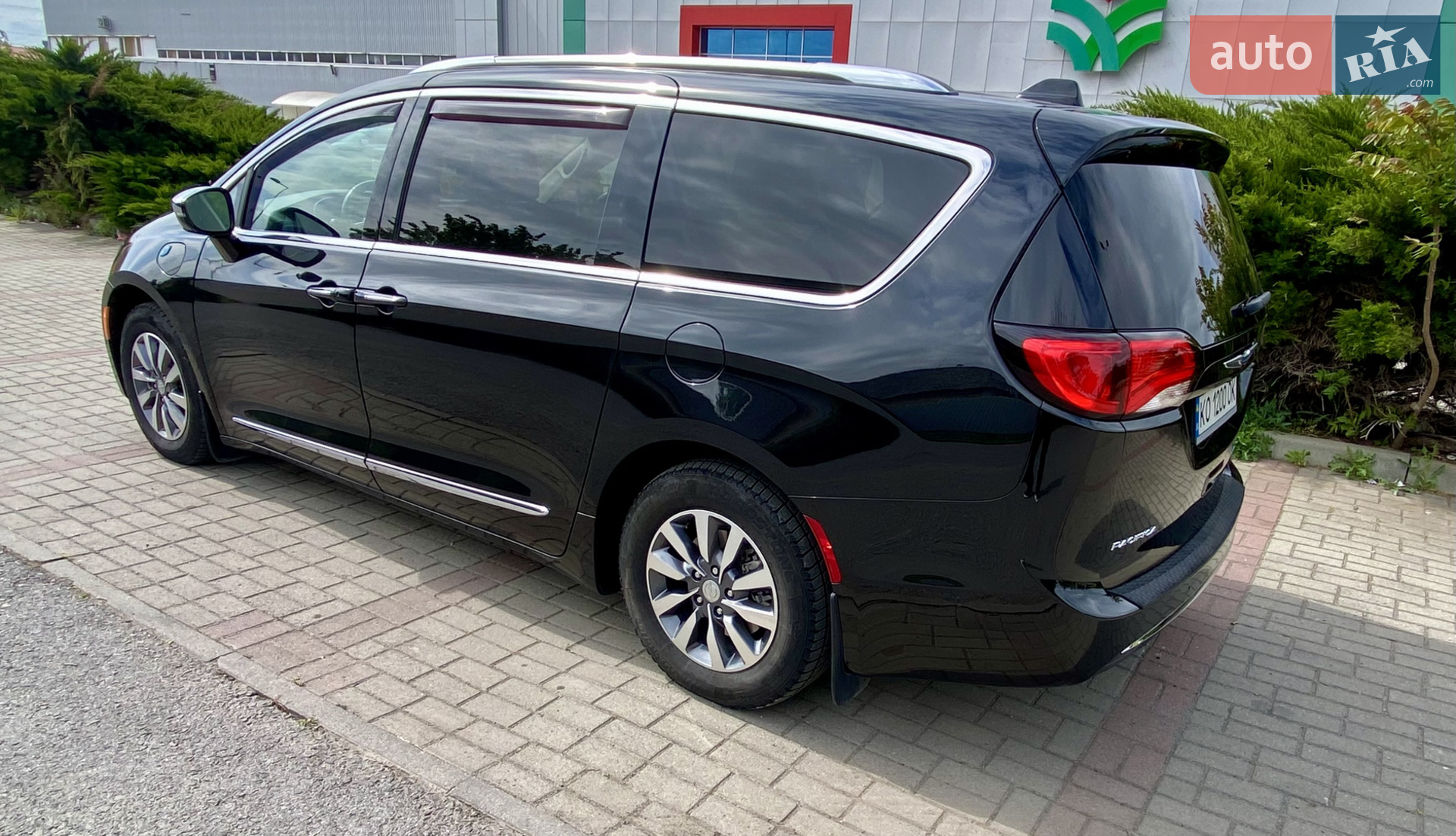 2020 Chrysler Pacifica - мініатюра 23