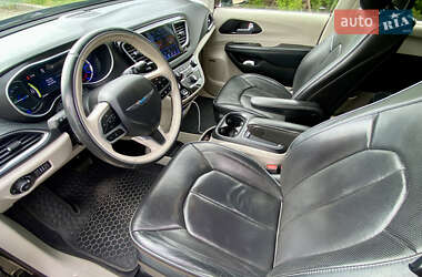 Минивэн Chrysler Pacifica 2020 в Ужгороде