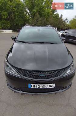 Минивэн Chrysler Pacifica 2020 в Одессе
