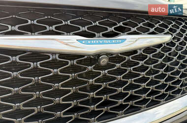 Минивэн Chrysler Pacifica 2021 в 