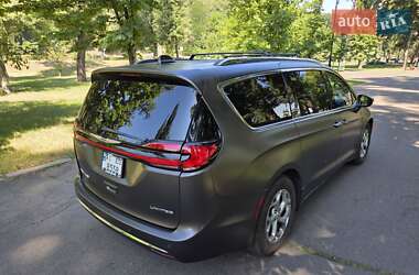 Универсал Chrysler Pacifica 2021 в 