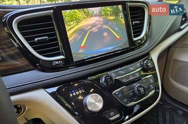 Универсал Chrysler Pacifica 2021 в 