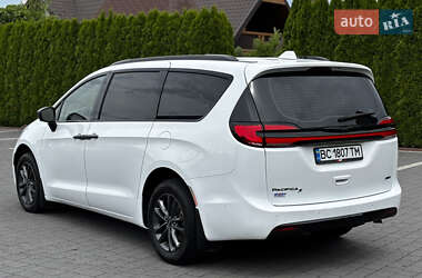 Мінівен Chrysler Pacifica 2020 в 