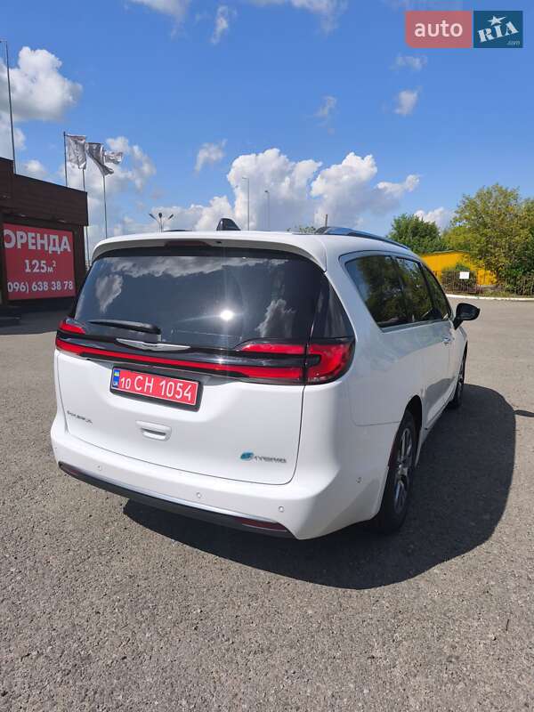 Мінівен Chrysler Pacifica 2023 в Києві