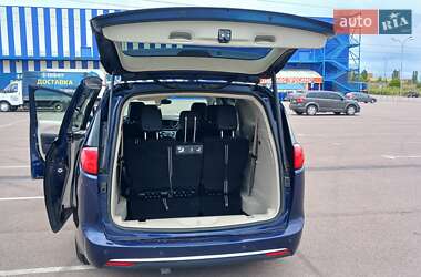 Мінівен Chrysler Pacifica 2018 в Рівному