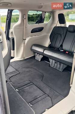Мінівен Chrysler Pacifica 2018 в Рівному