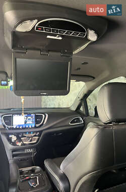 Минивэн Chrysler Pacifica 2021 в Хмельницком
