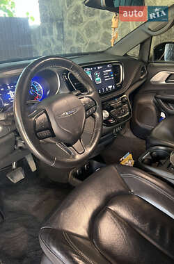 Минивэн Chrysler Pacifica 2021 в Хмельницком