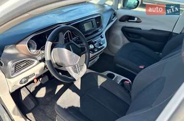 Мінівен Chrysler Pacifica 2017 в Луцьку