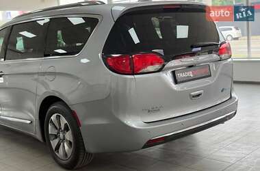 Минивэн Chrysler Pacifica 2017 в 