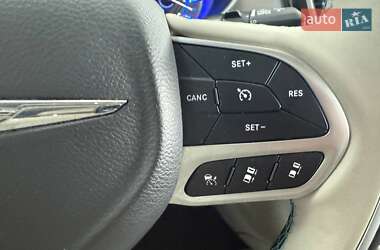 Минивэн Chrysler Pacifica 2017 в 