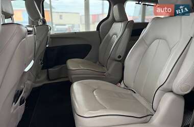 Минивэн Chrysler Pacifica 2017 в 