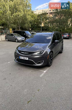 Универсал Chrysler Pacifica 2017 в 