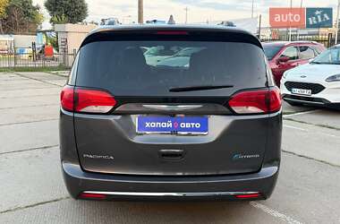 Внедорожник / Кроссовер Chrysler Pacifica 2018 в 
