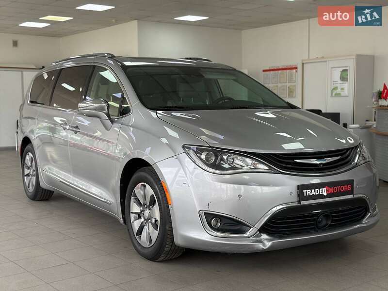 Chrysler Pacifica 2017