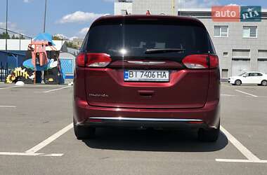 Универсал Chrysler Pacifica 2017 в 