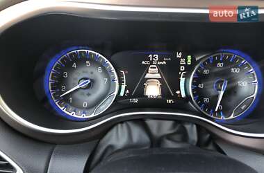 Универсал Chrysler Pacifica 2017 в 