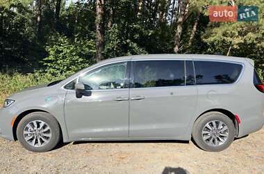 Минивэн Chrysler Pacifica 2023 в 