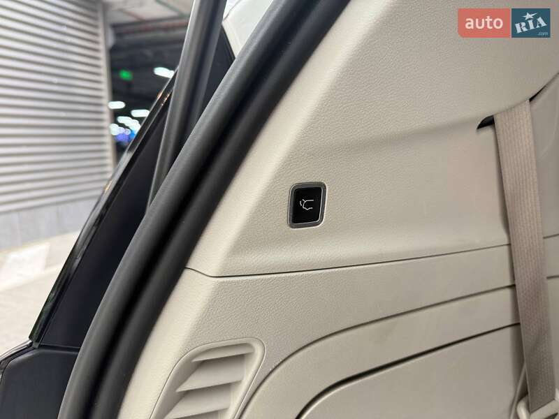 Минивэн Chrysler Pacifica 2017 в Киеве