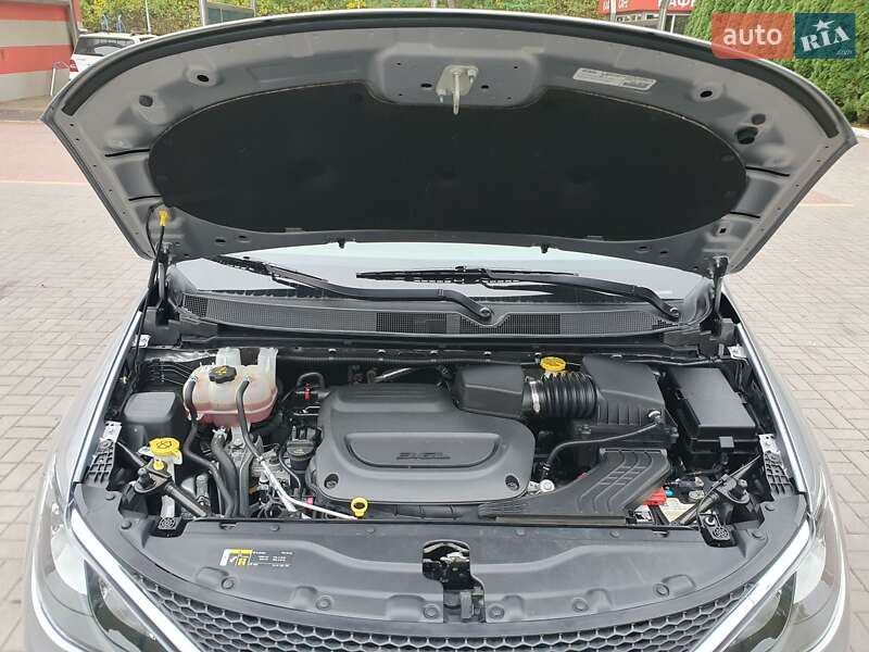 Мінівен Chrysler Pacifica 2021 в Києві фото 26 Мінівен Chrysler Pacifica 2021 в Києві