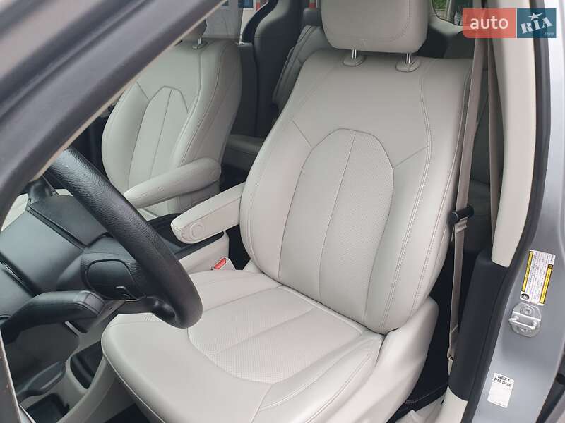 Мінівен Chrysler Pacifica 2021 в Києві фото 36 Мінівен Chrysler Pacifica 2021 в Києві