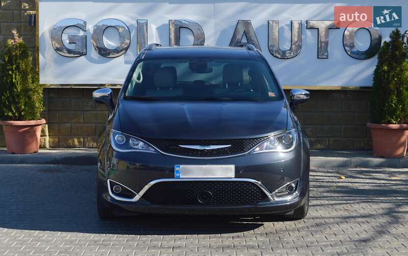 Мінівен Chrysler Pacifica 2019 в Одесі