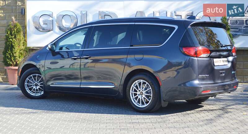 Мінівен Chrysler Pacifica 2019 в Одесі