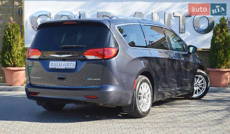 Мінівен Chrysler Pacifica 2019 в Одесі