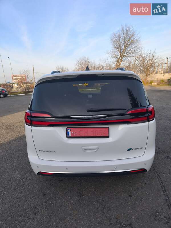 Минивэн Chrysler Pacifica 2023 в Киеве