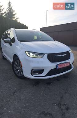 Минивэн Chrysler Pacifica 2023 в Киеве