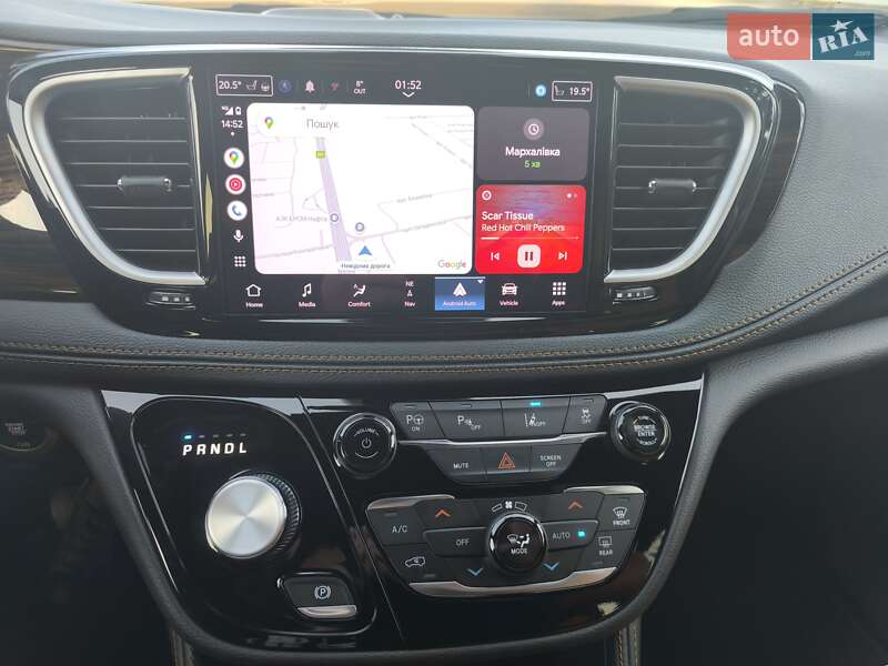 Минивэн Chrysler Pacifica 2023 в Киеве