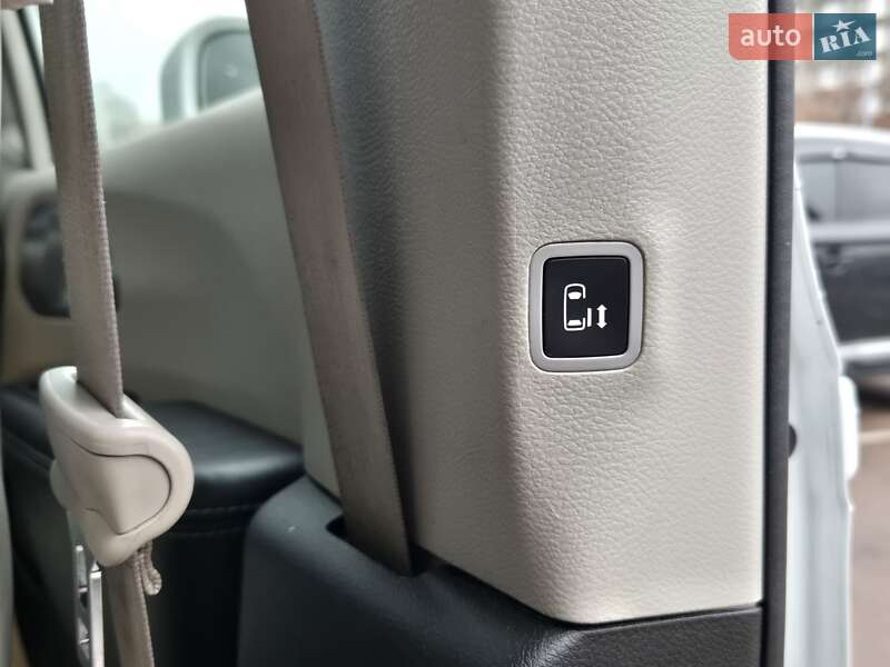 Минивэн Chrysler Pacifica 2017 в Киеве