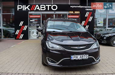 Минивэн Chrysler Pacifica 2017 в Львове
