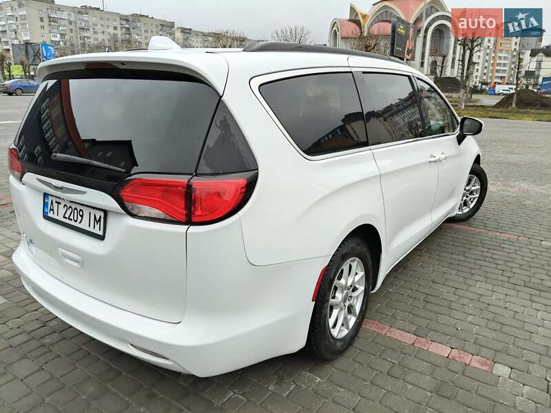 Мінівен Chrysler Pacifica 2020 в Івано-Франківську