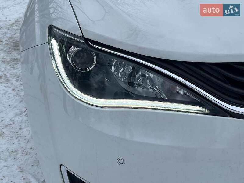Минивэн Chrysler Pacifica 2017 в Киеве фото 5 Минивэн Chrysler Pacifica 2017 в Киеве