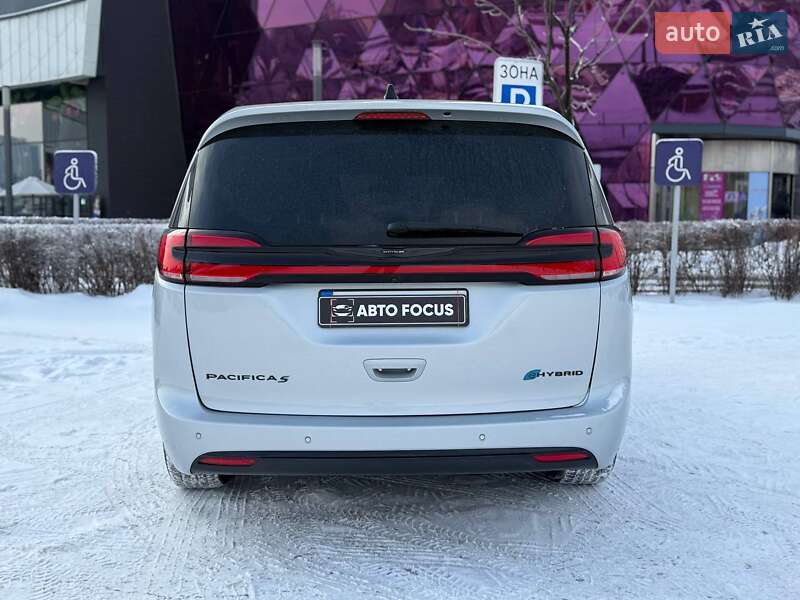 Минивэн Chrysler Pacifica 2023 в Киеве фото 5 Минивэн Chrysler Pacifica 2023 в Киеве