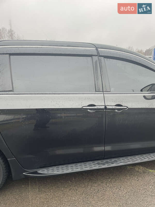 Мінівен Chrysler Pacifica 2023 в Ковелі