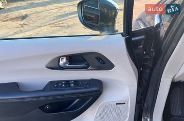 Мінівен Chrysler Pacifica 2018 в Львові