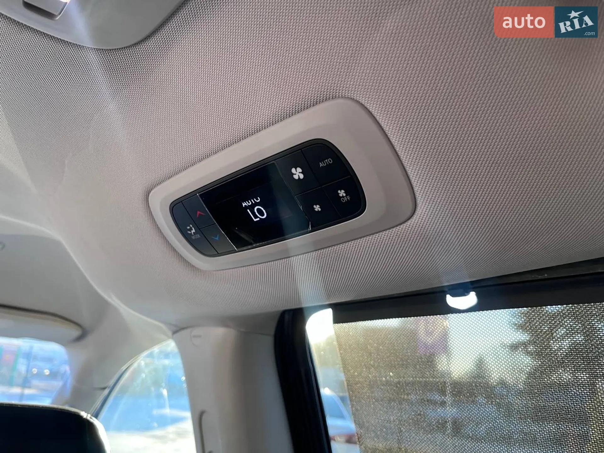 2018 Chrysler Pacifica - мініатюра 20