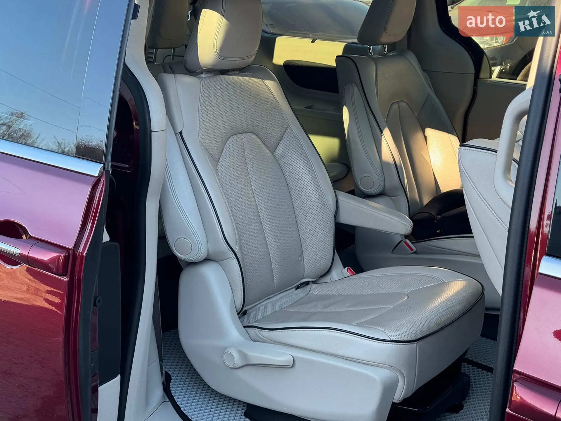 2017 Chrysler Pacifica - мініатюра 22