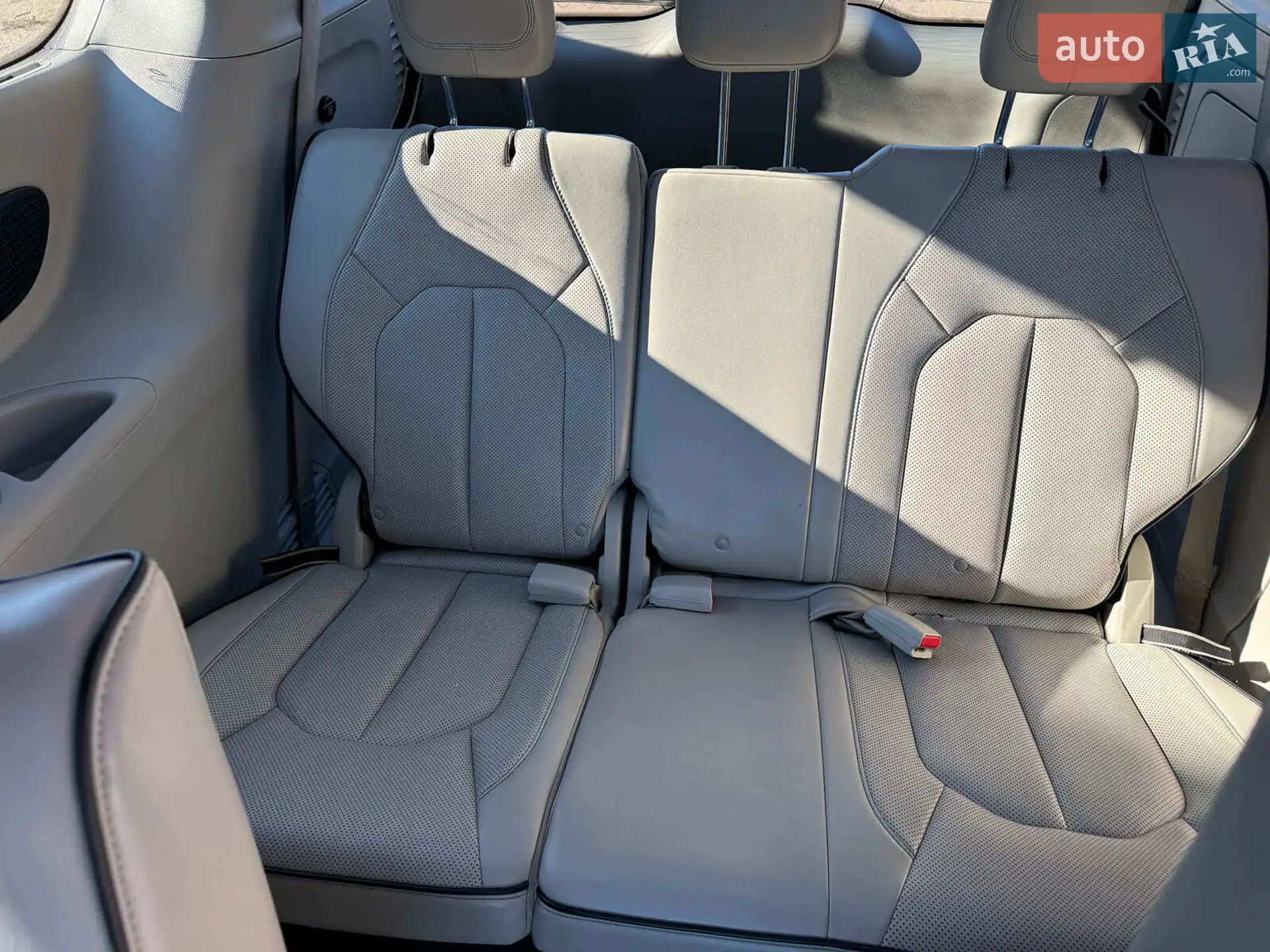 2017 Chrysler Pacifica - мініатюра 18
