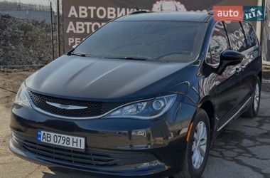 Минивэн Chrysler Pacifica 2016 в Виннице