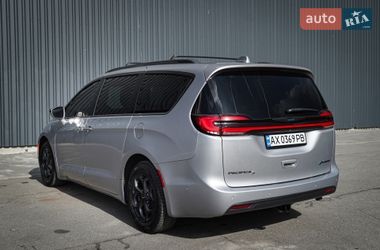Мінівен Chrysler Pacifica 2021 в Харкові